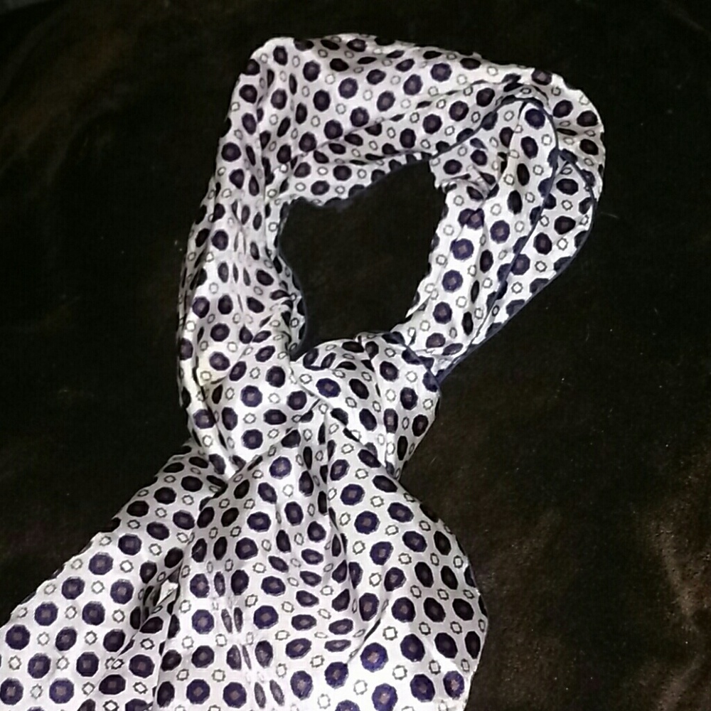 Vin Spotted Scarf